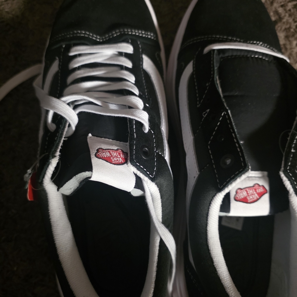 Vans Black & White Old Skool Men's White Wall Sneakers - Picture 3 of 5